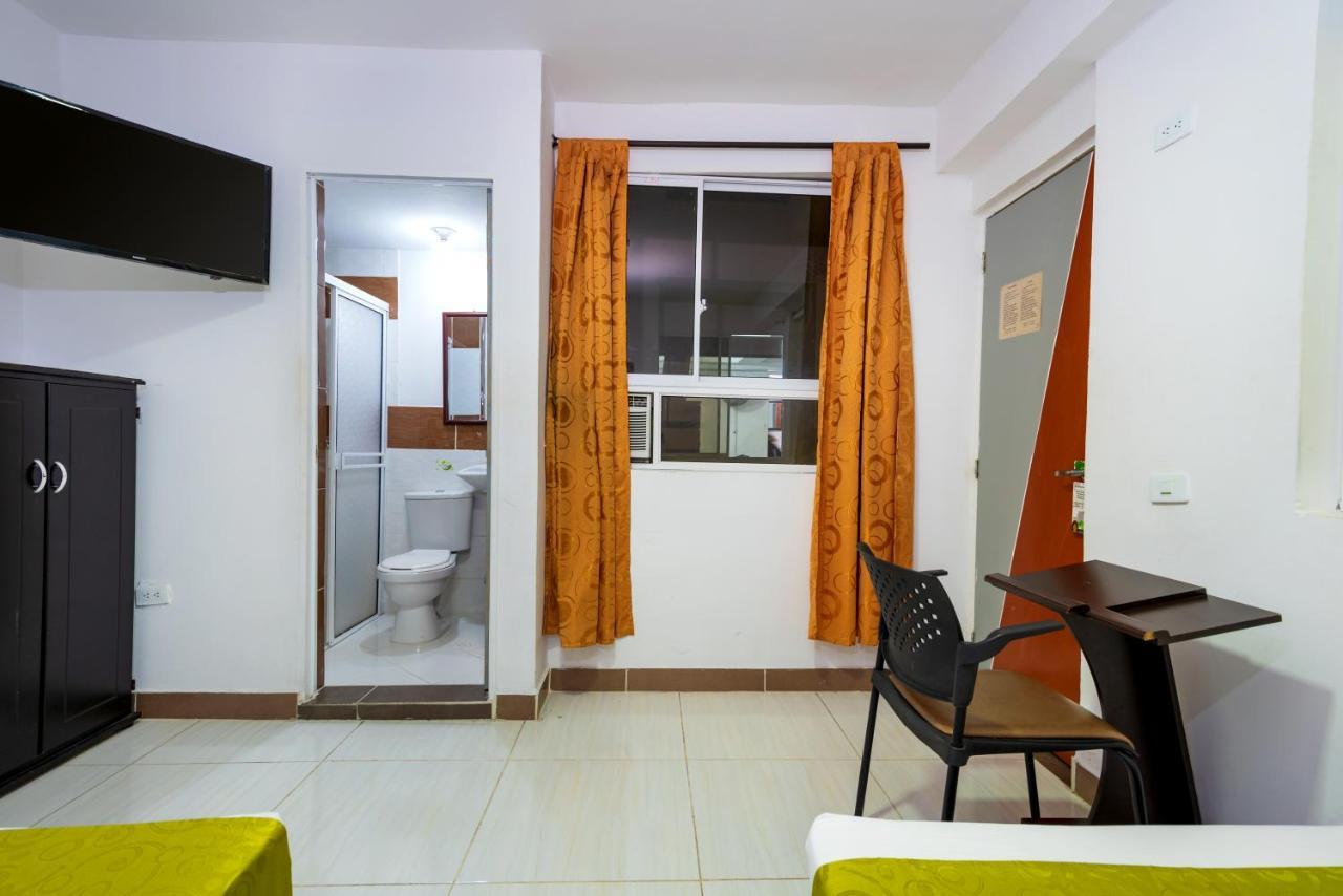 Ayenda 1234 Imperio 70 Hotel Меделин Екстериор снимка