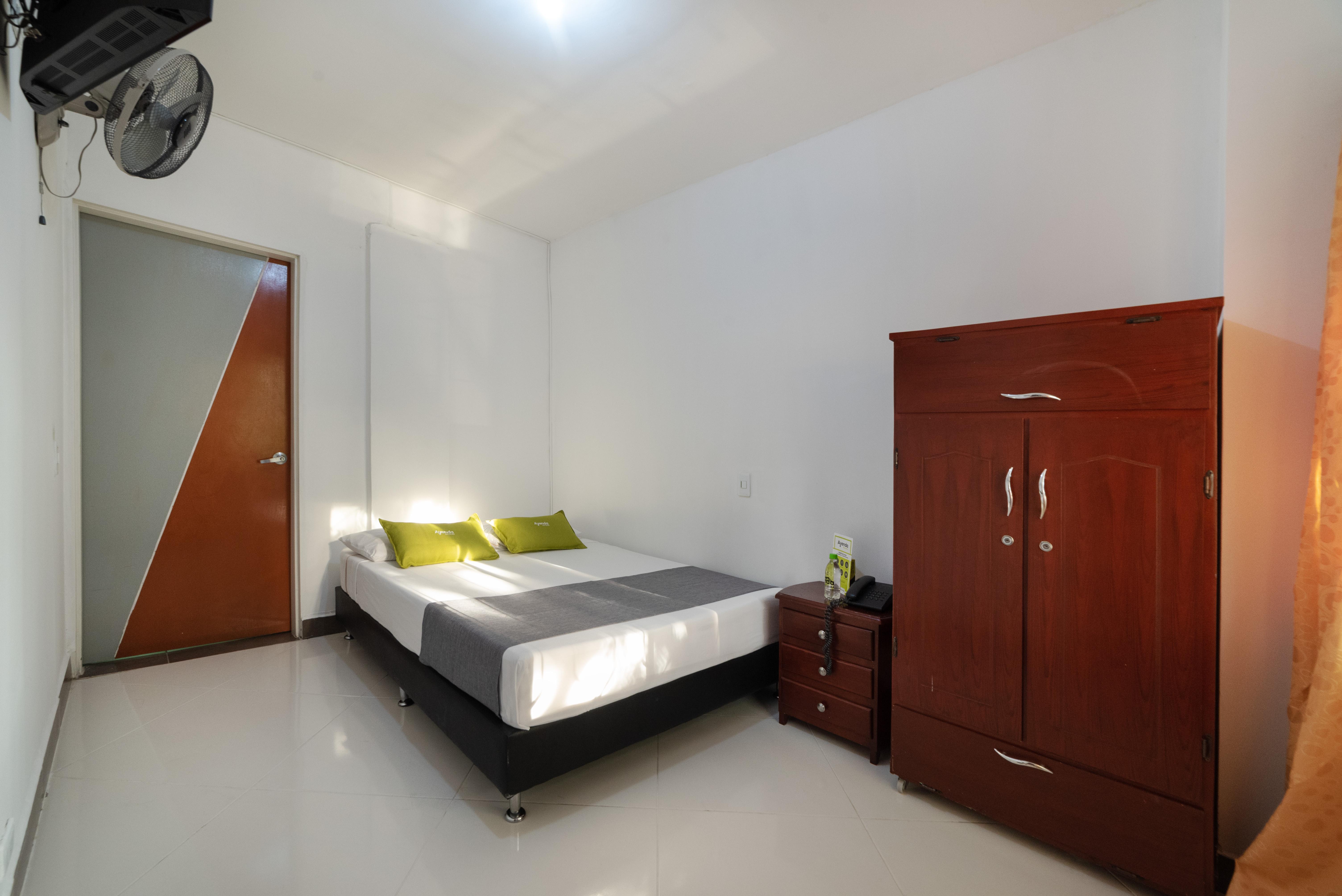 Ayenda 1234 Imperio 70 Hotel Меделин Екстериор снимка