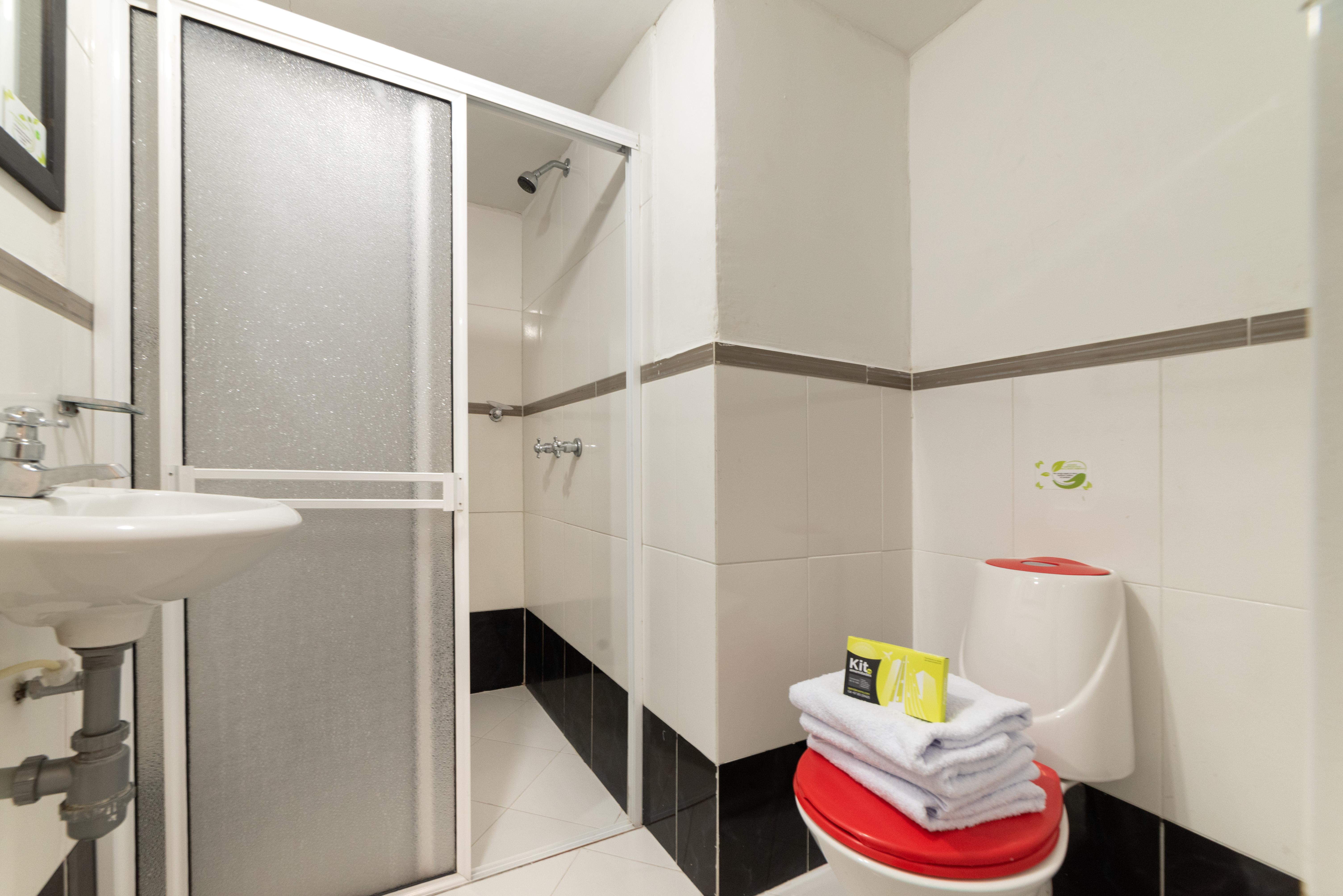 Ayenda 1234 Imperio 70 Hotel Меделин Екстериор снимка